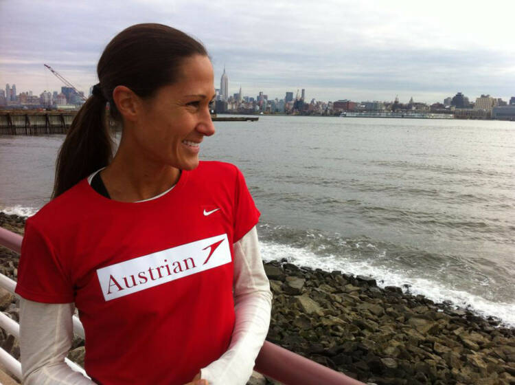 Austrian - in New Jersey... mit schönem Ausblick hinüber auf Manhattan...wo sie morgen beim NYC Marathon starten wird. https://www.facebook.com/?ref=br_tf