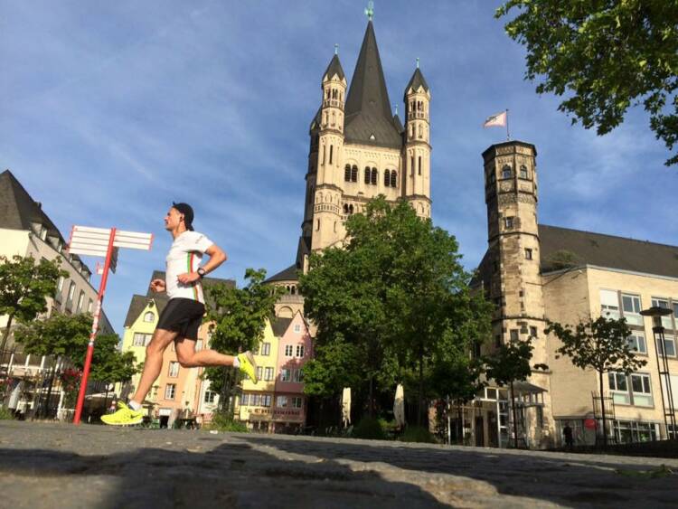 Andreas Schweighofer (Wienerwaldschnecken) läuft beim Kölner Dom